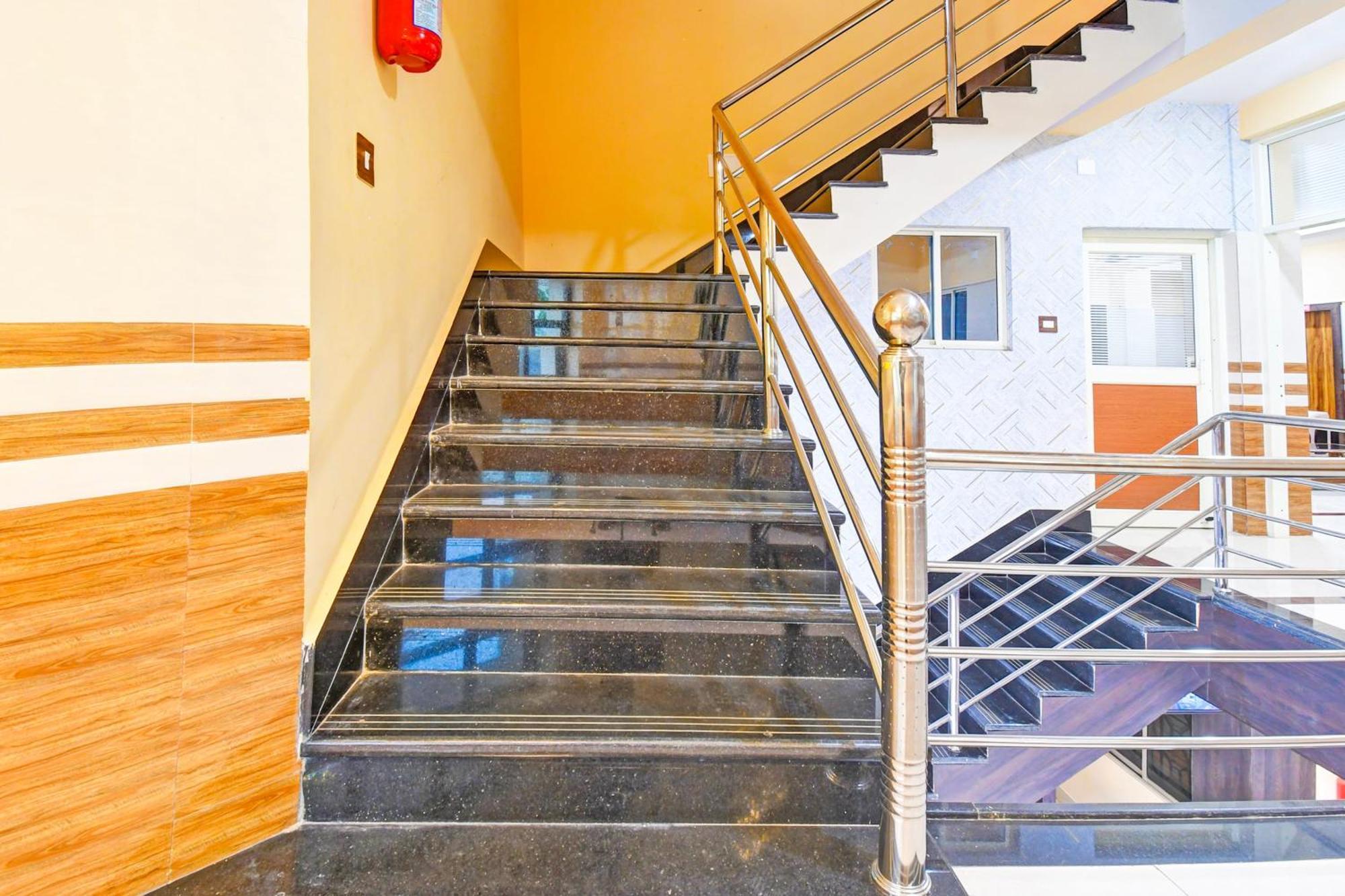 Hotel O Maa Bhubaneswari Hotel Extérieur photo